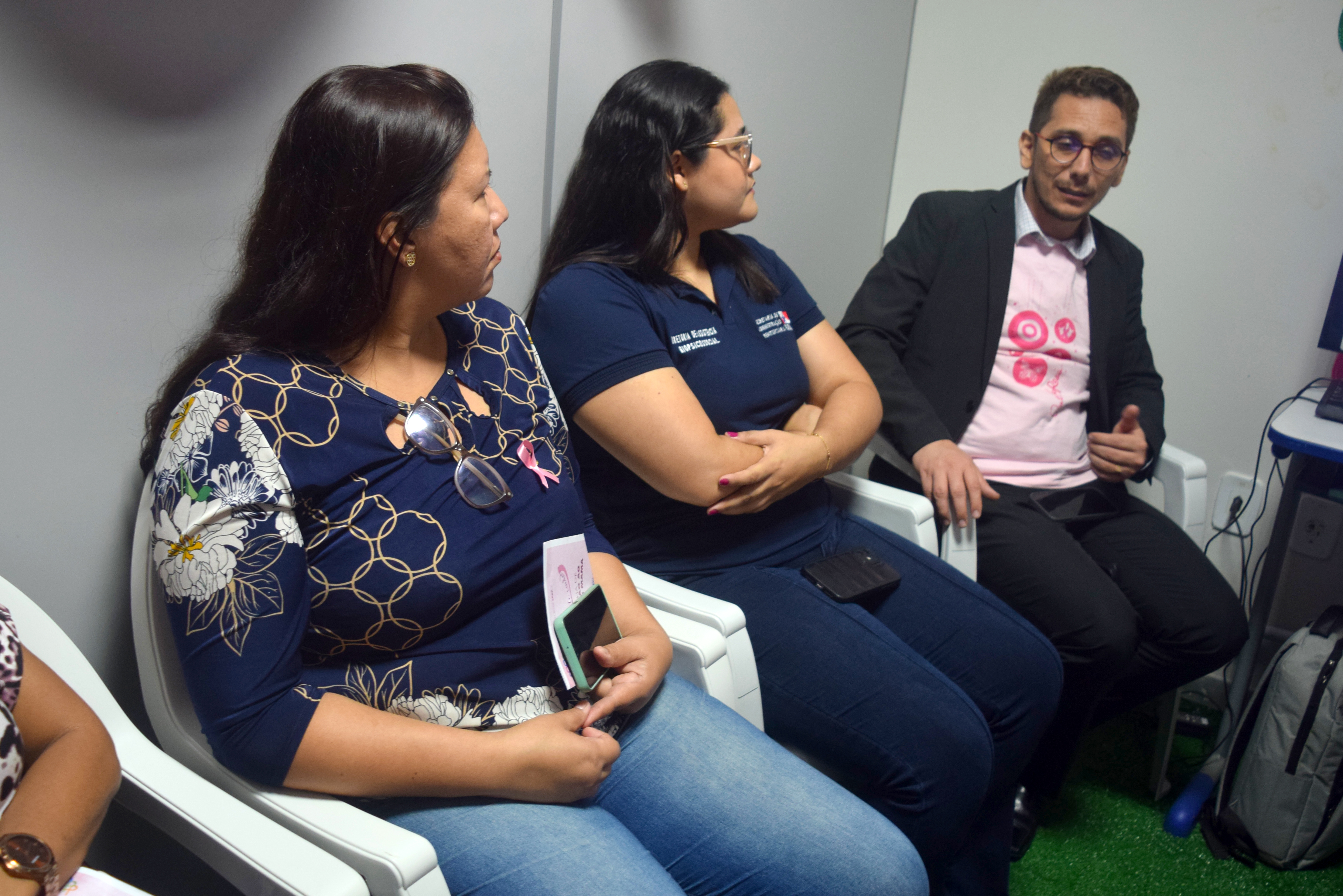 Palestra sobre o câncer de mama