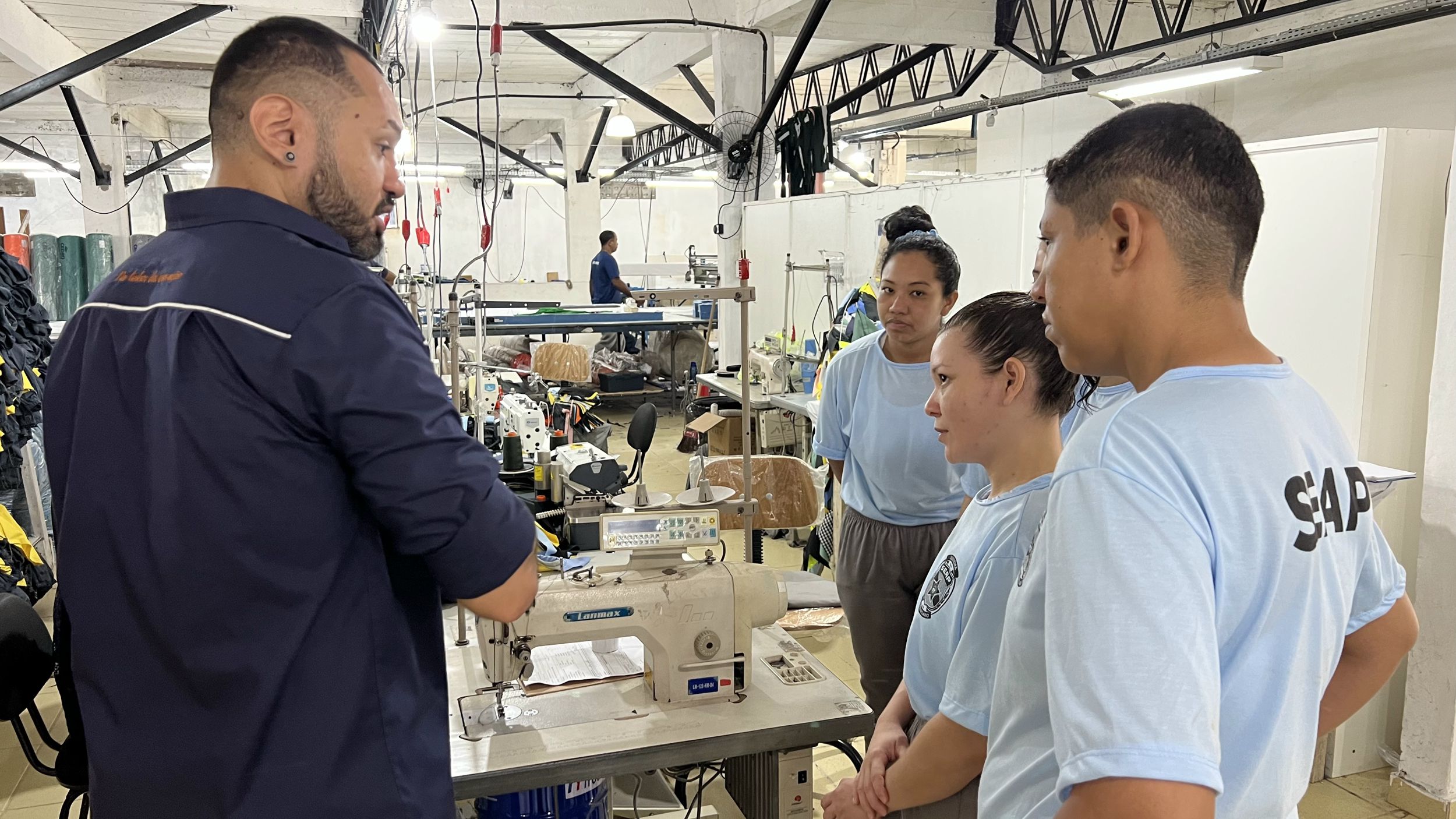 Seap renova convênio com fabricante de uniformes para trabalho com custodiadas