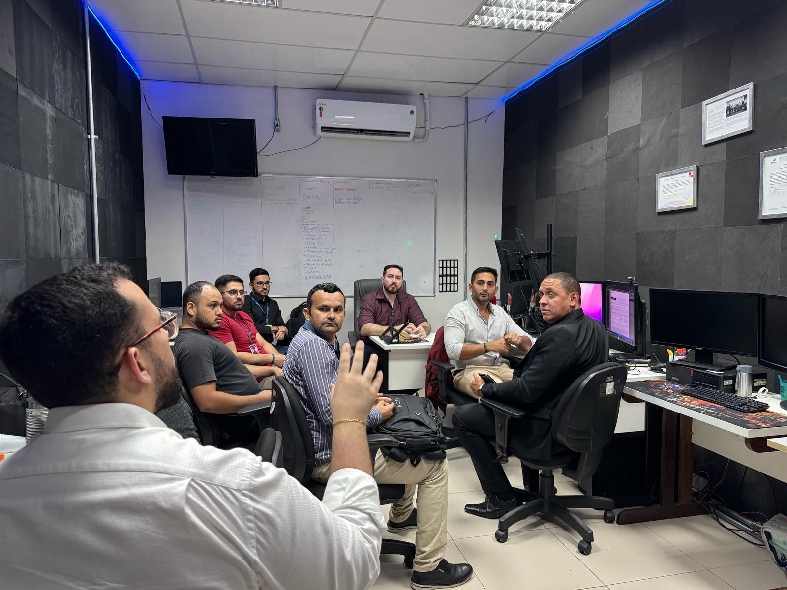 Técnicos da Segup durante apresentação do sistema.