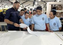 Seap renova convênio com fabricante de uniformes para trabalho com custodiadas